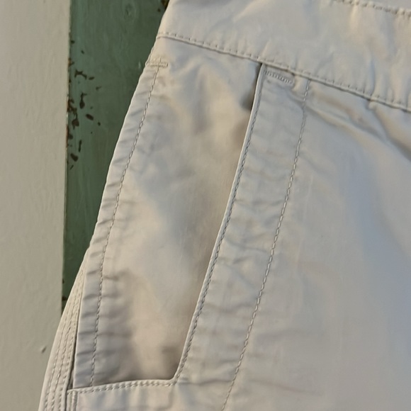 ๐๐๐ MOUNTAIN KHAKIES EUC SIZE 34x32 SLIM FIT POPLIN ๐๐๐ - Picture 3 of 9